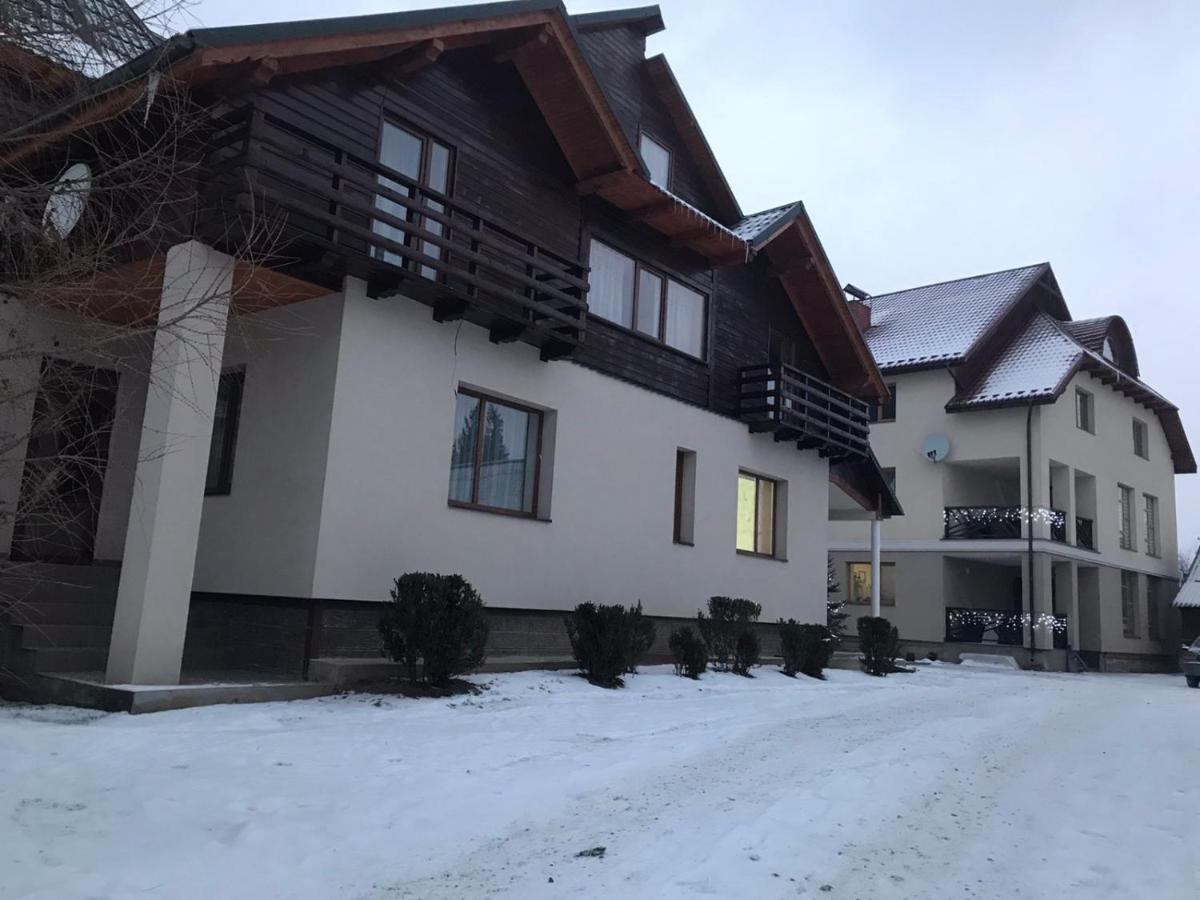 Панська Садиба Mikulicsin Kültér fotó